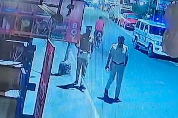 பட்டப் பகலில் பள்ளி மாணவன் மீது கொடூரத் தாக்குதல்- தேடுதல் வேட்டை தீவிரம்